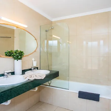 22 Sea Views, Pool,games,hot Tub, Office With Computer+ Wifi Villa *