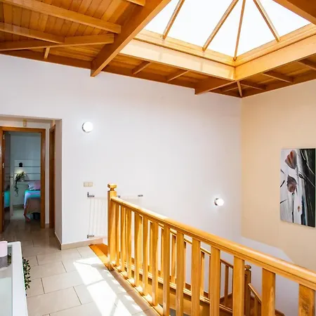 22 Sea Views, Pool,games,hot Tub, Office With Computer+ Wifi *