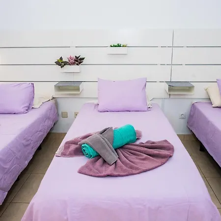 22 Sea Views, Pool,games,hot Tub, Office With Computer+ Wifi Playa Blanca (Lanzarote)