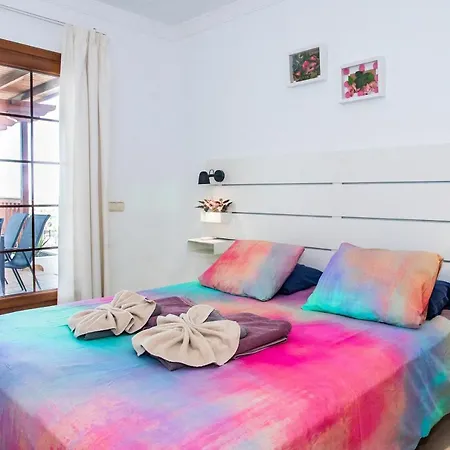 22 Sea Views, Pool,games,hot Tub, Office With Computer+ Wifi Playa Blanca (Lanzarote)