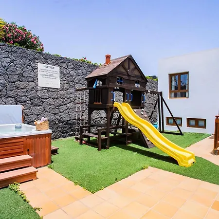 Villa 22 Sea Views, Pool,games,hot Tub, Office With Computer+ Wifi *
